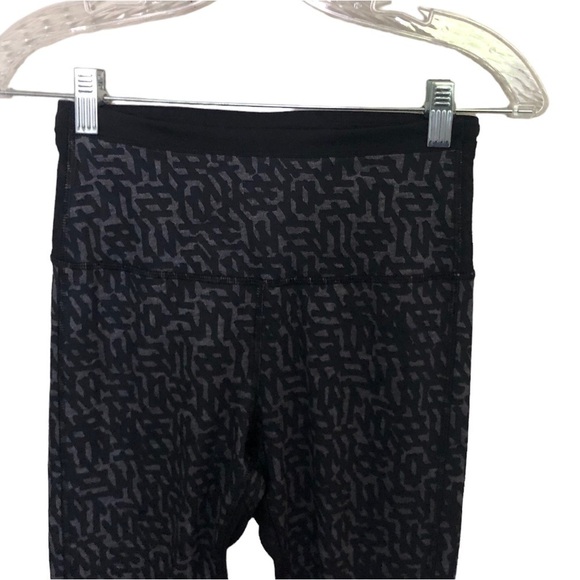 Lululemon Running in The City mesh 7/8 Tight Full Length leggings - Picture 8 of 11